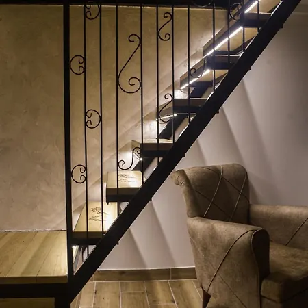 Urban Duplex Apartment *