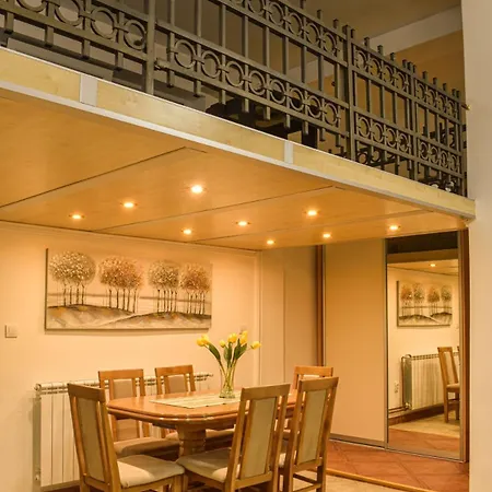 Urban Duplex Apartment *